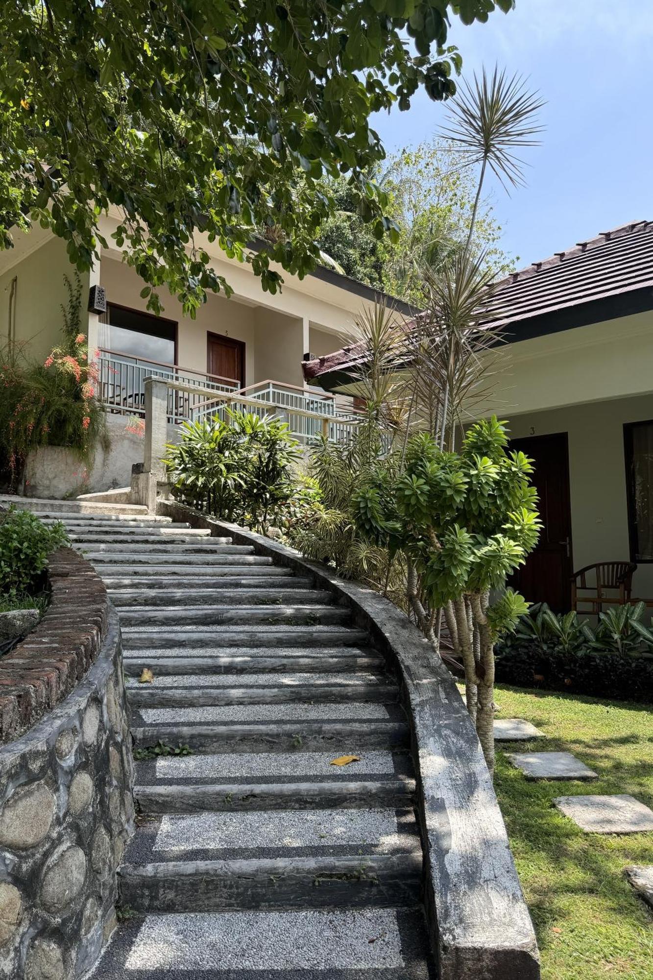Senggigi Cottages Lombok Exterior photo