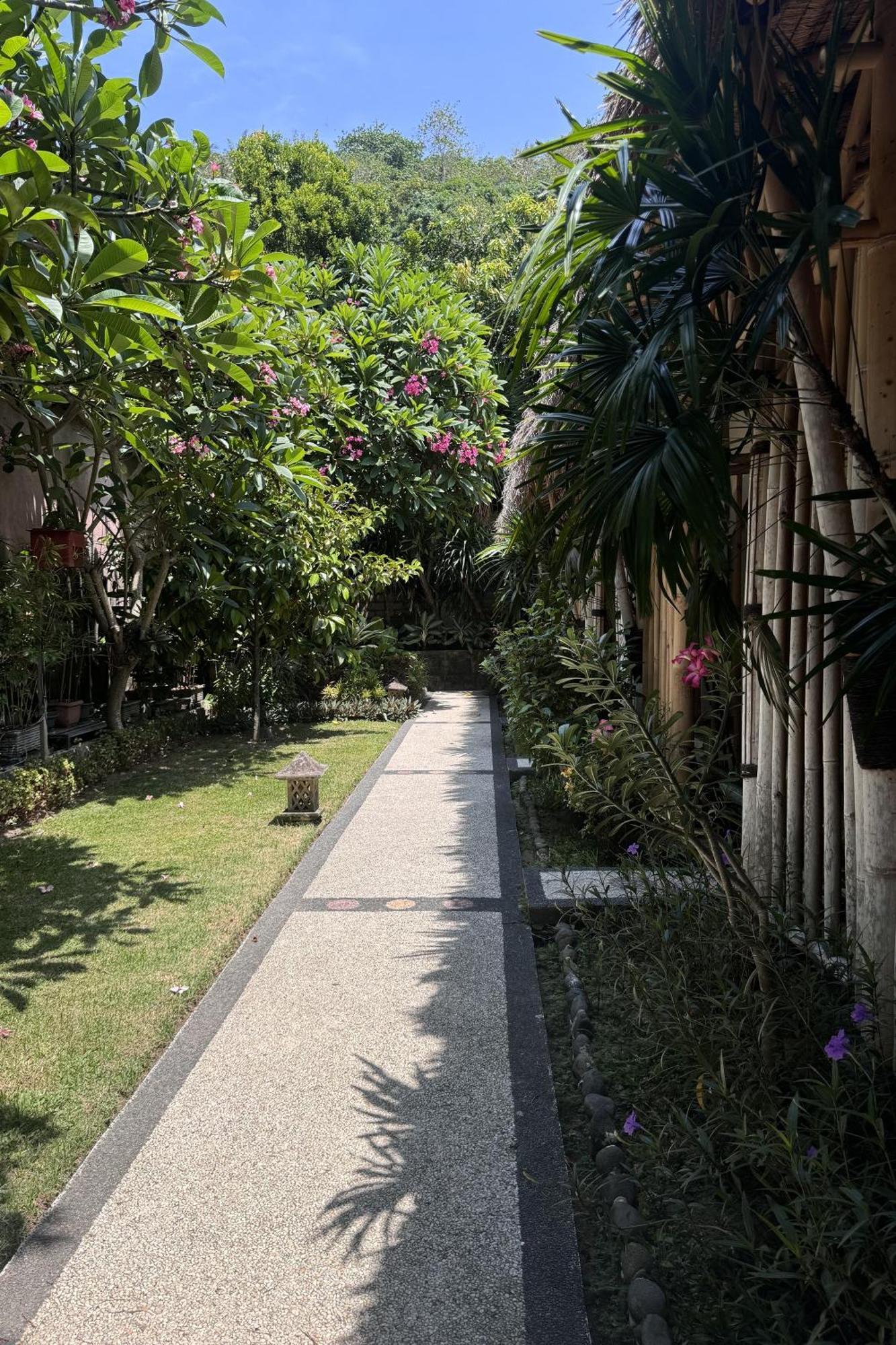 Senggigi Cottages Lombok Exterior photo