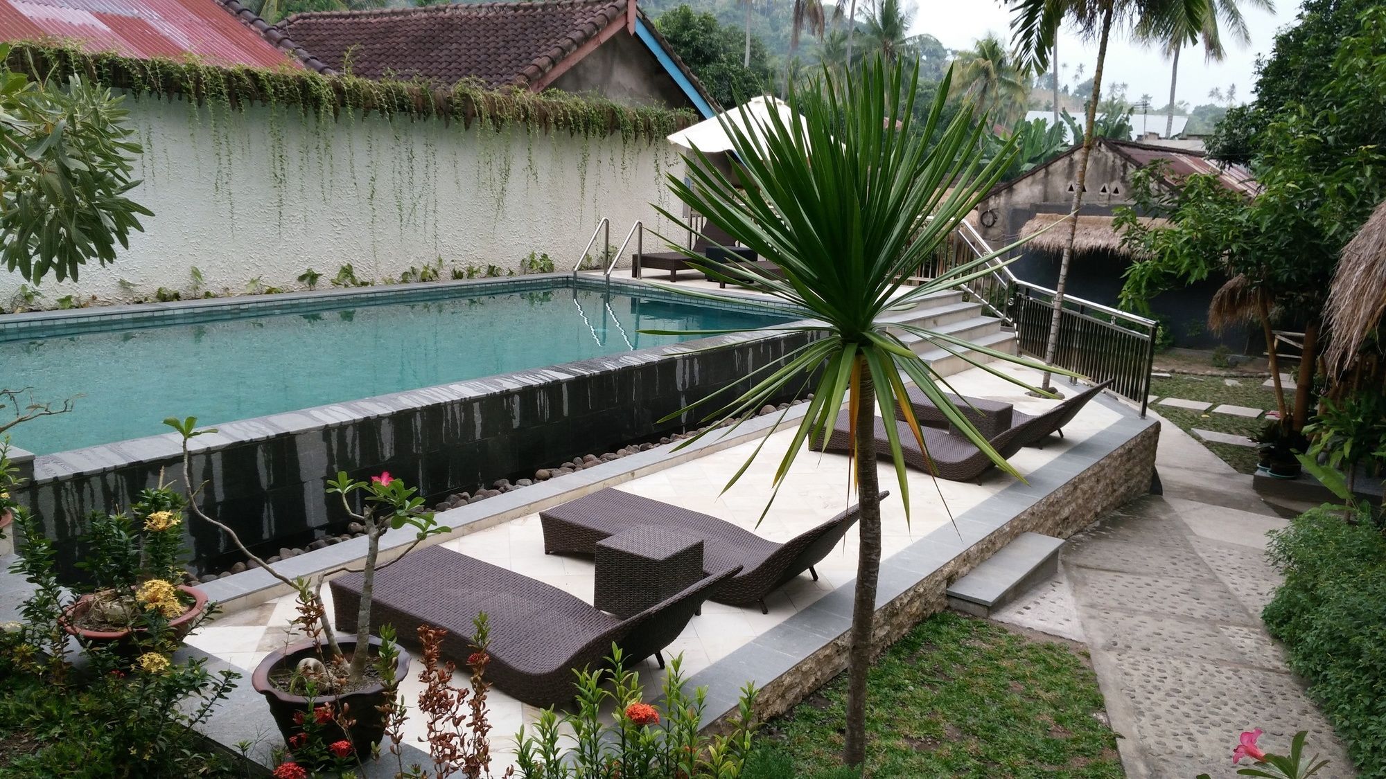 Senggigi Cottages Lombok Exterior photo