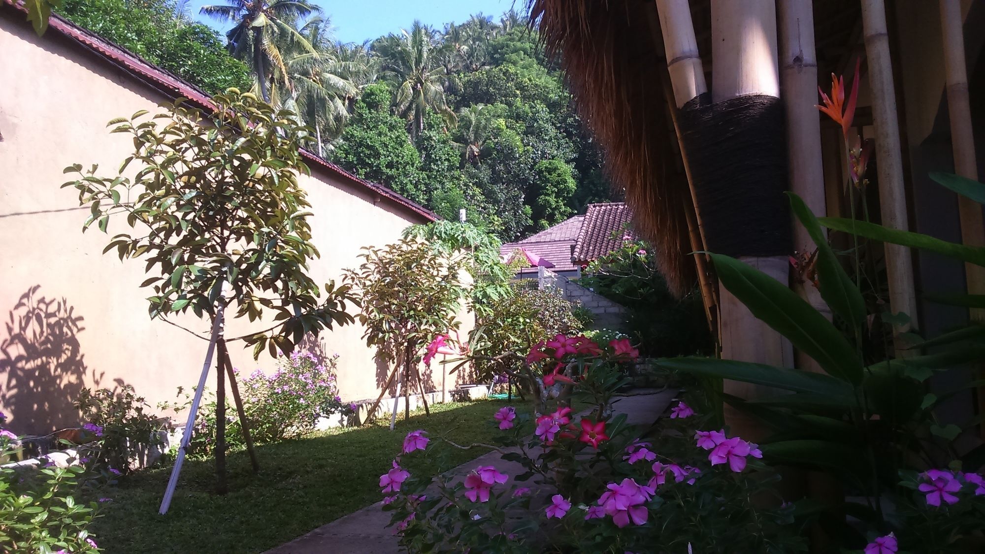 Senggigi Cottages Lombok Exterior photo